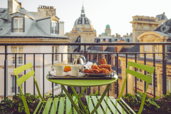 Restaurant rooftop à Paris